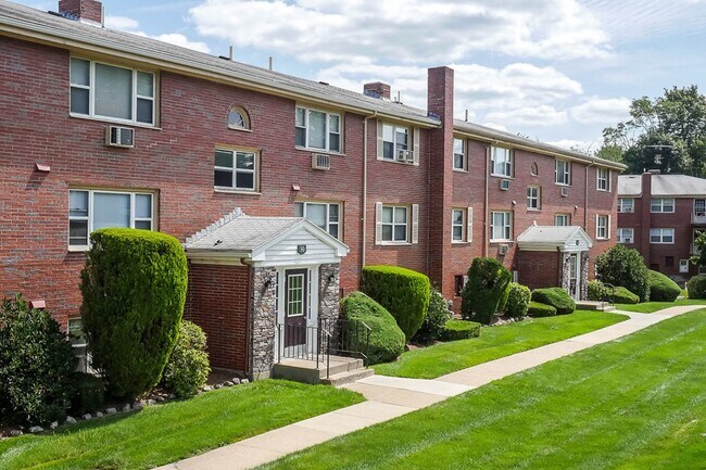 Foto del edificio - Francis Crossing Apartment Homes