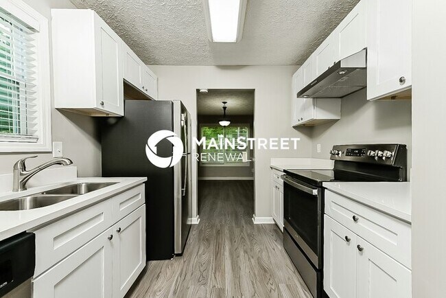 Foto del edificio - 3 Bedroom Pet-Friendly Home in Jonesboro, GA with Main Street Renewal