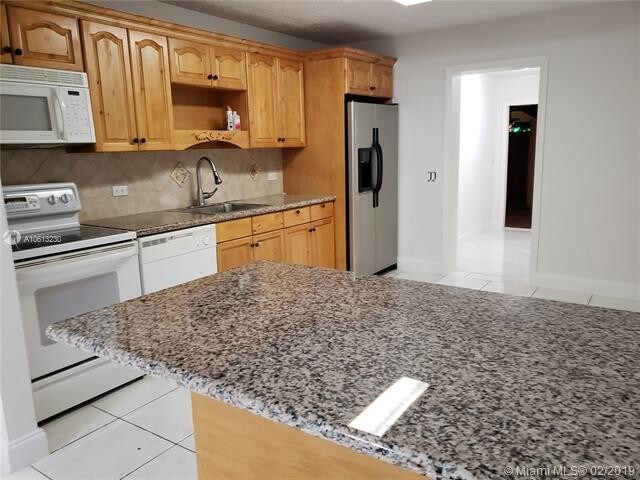 Foto del edificio - 1800 SW 97th Ave