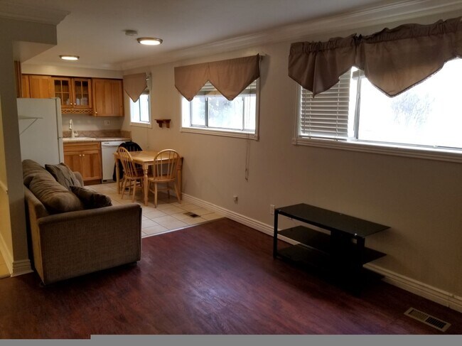Foto del edificio - 2220 E Murray Holladay Rd