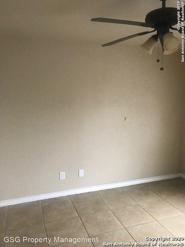 Foto del edificio - 1318 Neer Ave