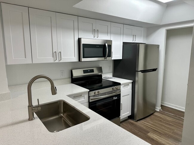 Interior Photo - Circle Sunrise