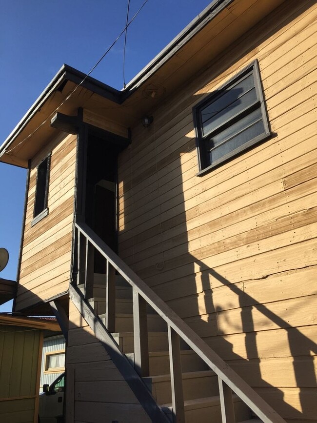 Building Photo - 343 Cahuenga Dr