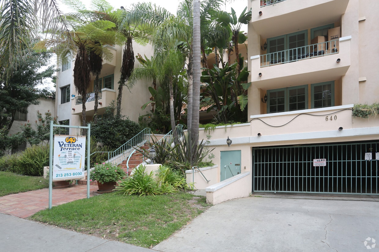 Building Photo - Veteran Terrace