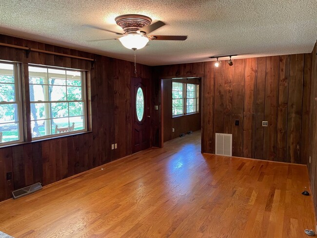 Foto del edificio - Beautiful 2 Bed, 2 Bath home located in Seagrove. (Handicap accessible)