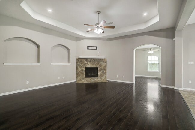Building Photo - 2707 Lake Breeze Ln
