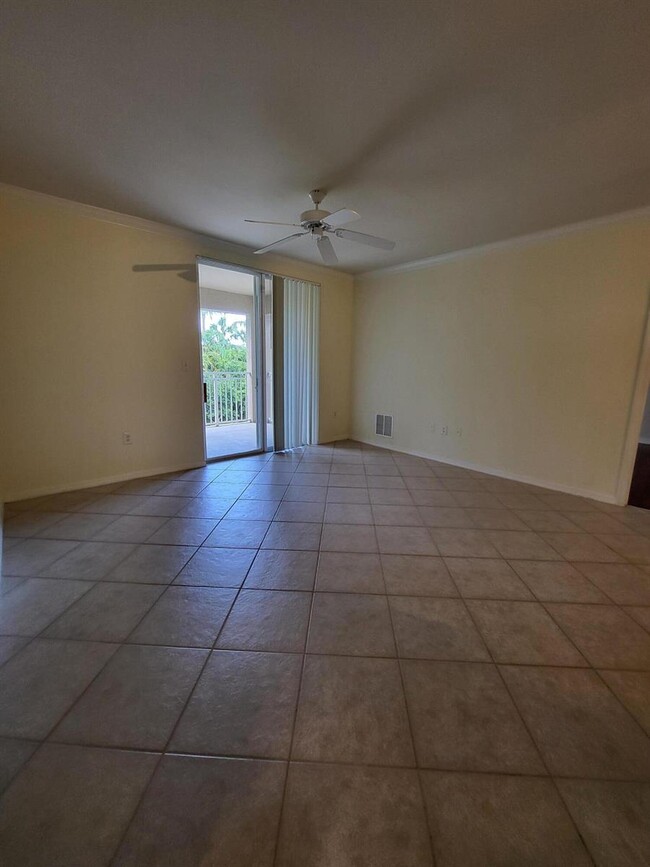 Building Photo - 6511 Emerald Dunes Dr