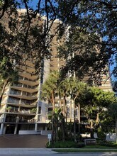 Building Photo - 2843 S Bayshore Dr