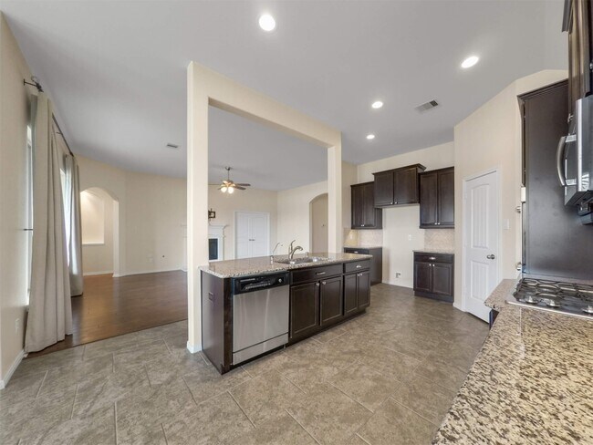 Foto del edificio - 9318 Turnbull Ln