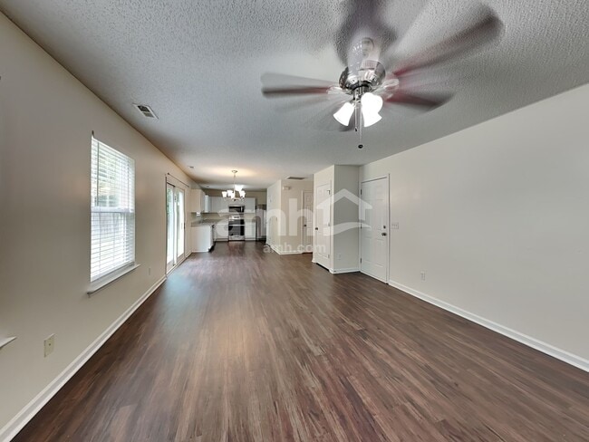 Building Photo - 4104 Hunters Trail Dr