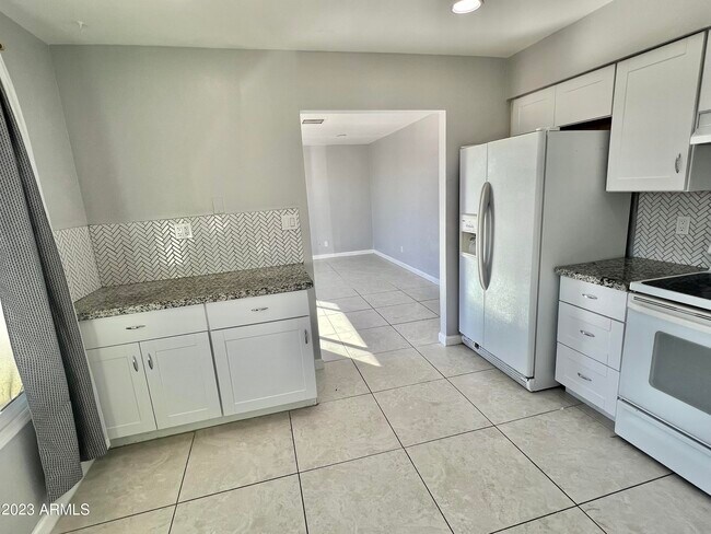 Foto del edificio - 1302 W Halstead Dr