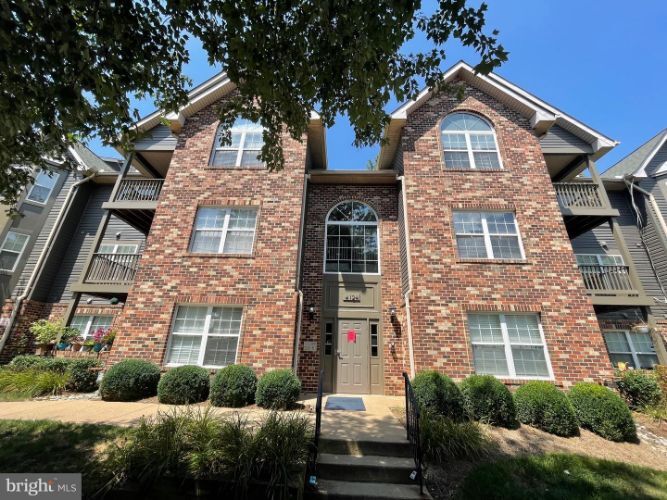 4124 Monument Ct Unit 203, Fairfax, VA 22033 Condo for Rent in