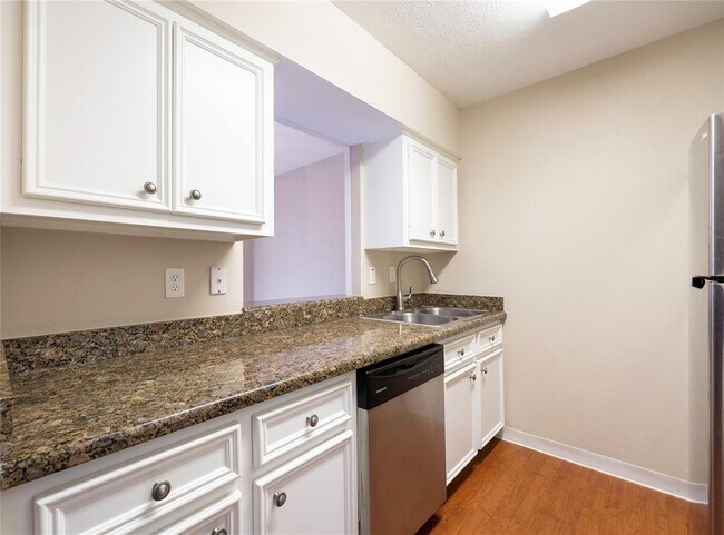 Building Photo - 9029 Gaylord Dr