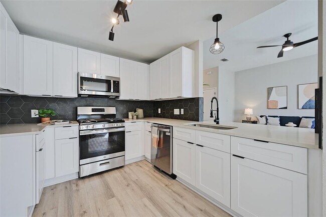 Foto del edificio - 173 Granite Shoals Dr