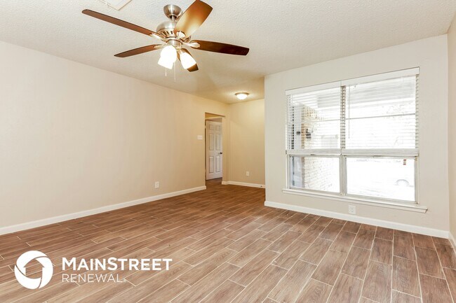 Building Photo - 414 Crusader Dr