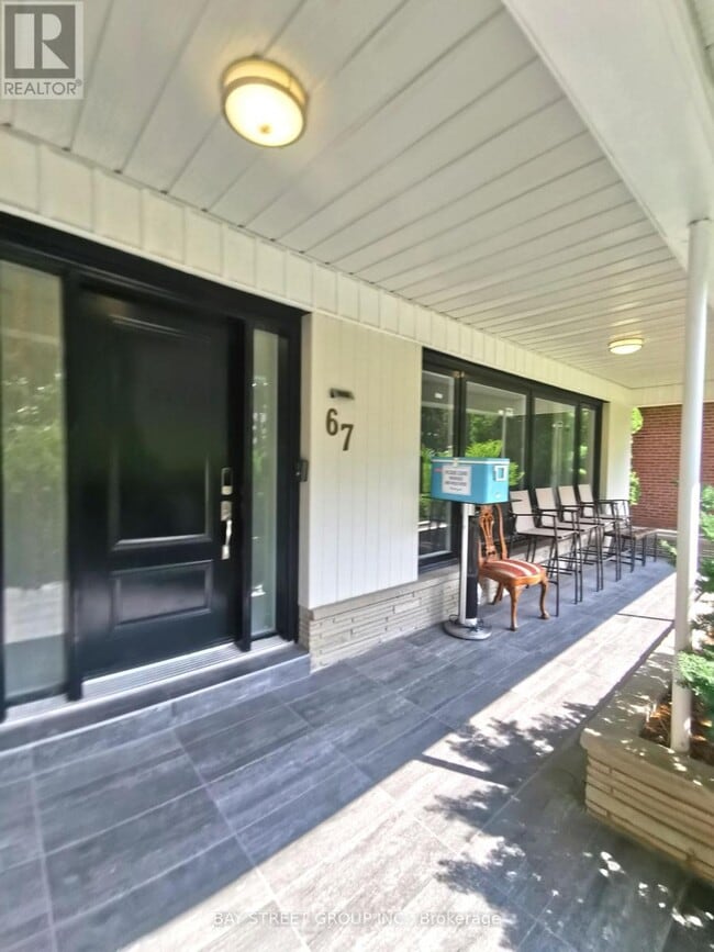 Building Photo - 67 Burbank Dr