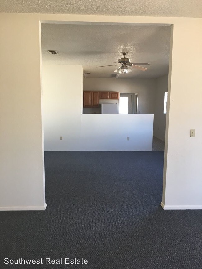 Building Photo - 510 S Garwood St