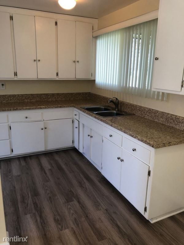 Building Photo - 3 br, 2 bath House - 7956 San Marino Dr