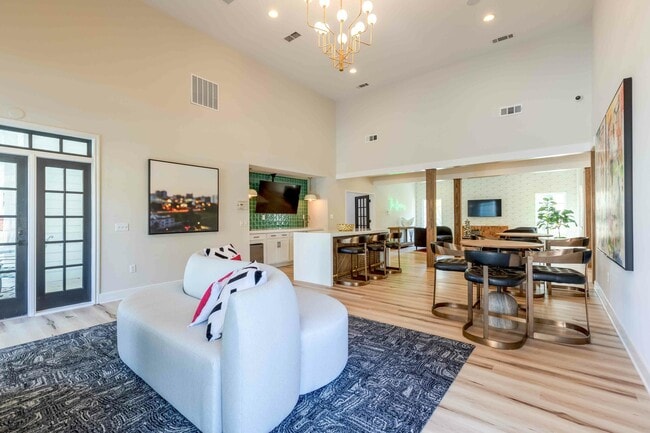 The-Greens-at-Tryon-Apartments-in-Raleigh-NC-Resident-Clubhouse-with-Kitchen-and-Seating - The Greens at Tryon