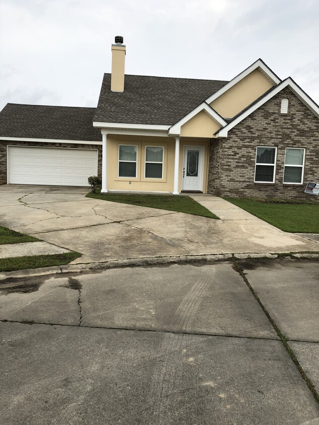 14115 Millie St, Diberville, MS 39540 House Rental in Diberville, MS