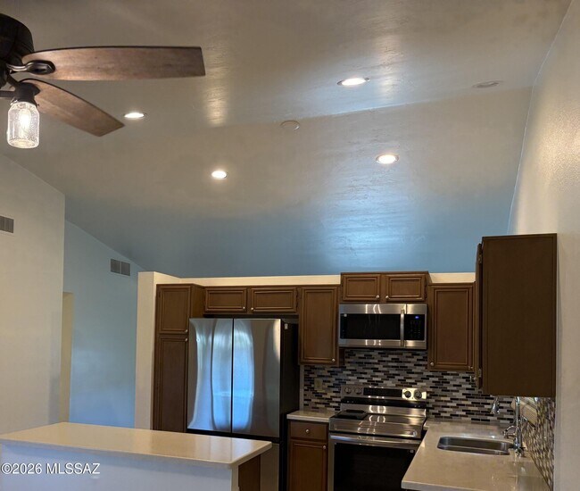 Foto del edificio - 4805 W Bayberry St