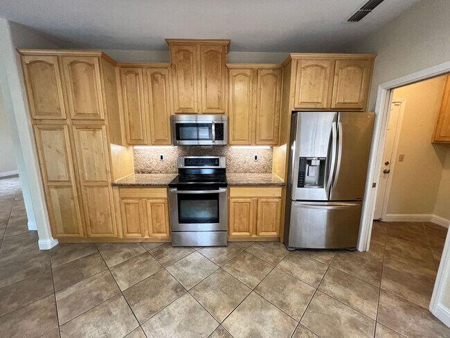 Foto del edificio - Gorgeous Private large lot in Rocklin!