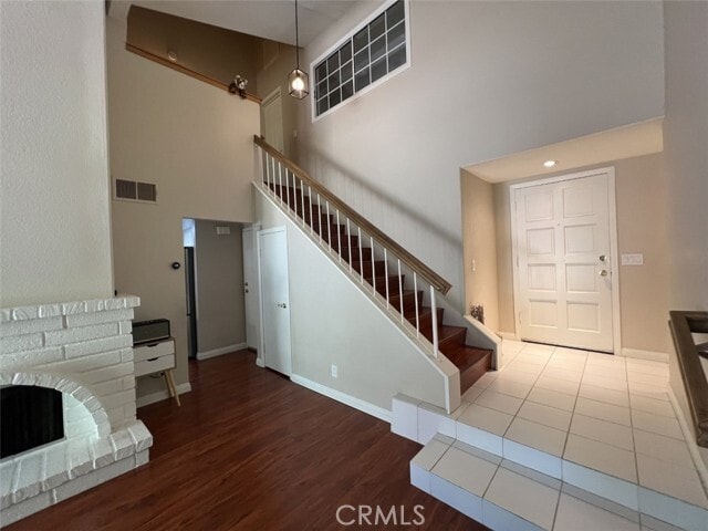 Building Photo - 1001 Creekside Dr