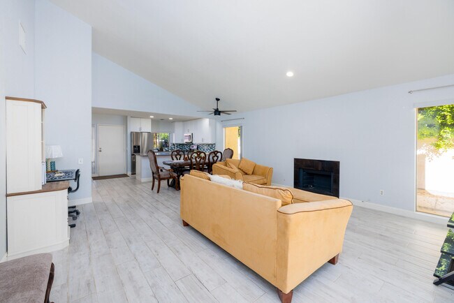 Foto del edificio - 79602 Ave 42