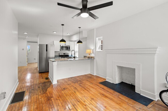 Foto del edificio - 217 W 13th St