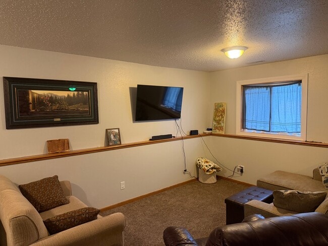 Building Photo - 1408 Copperdale Dr