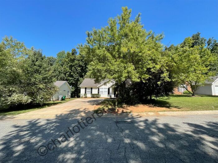 Primary Photo - Charlotte single story home