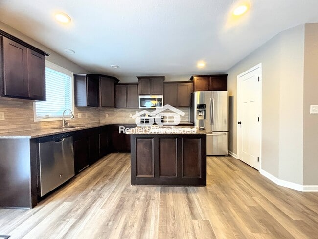 Building Photo - 20 NE Badger Ln