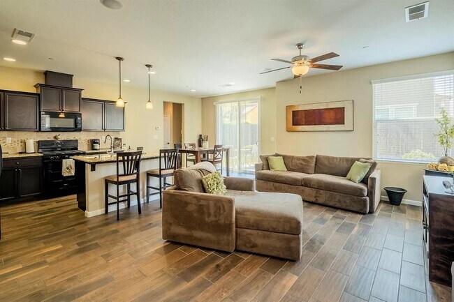 Foto del edificio - 2119 Makenna Dr