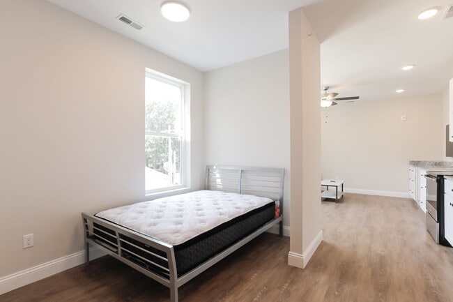 Interior Photo - 301 W University Ave