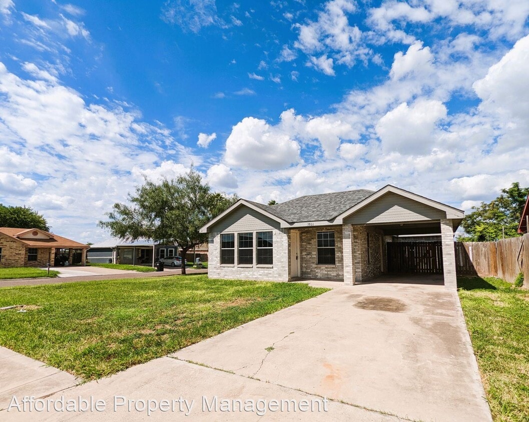 4 br, 2 bath House 3801 Mac Drive House Rental in Weslaco, TX