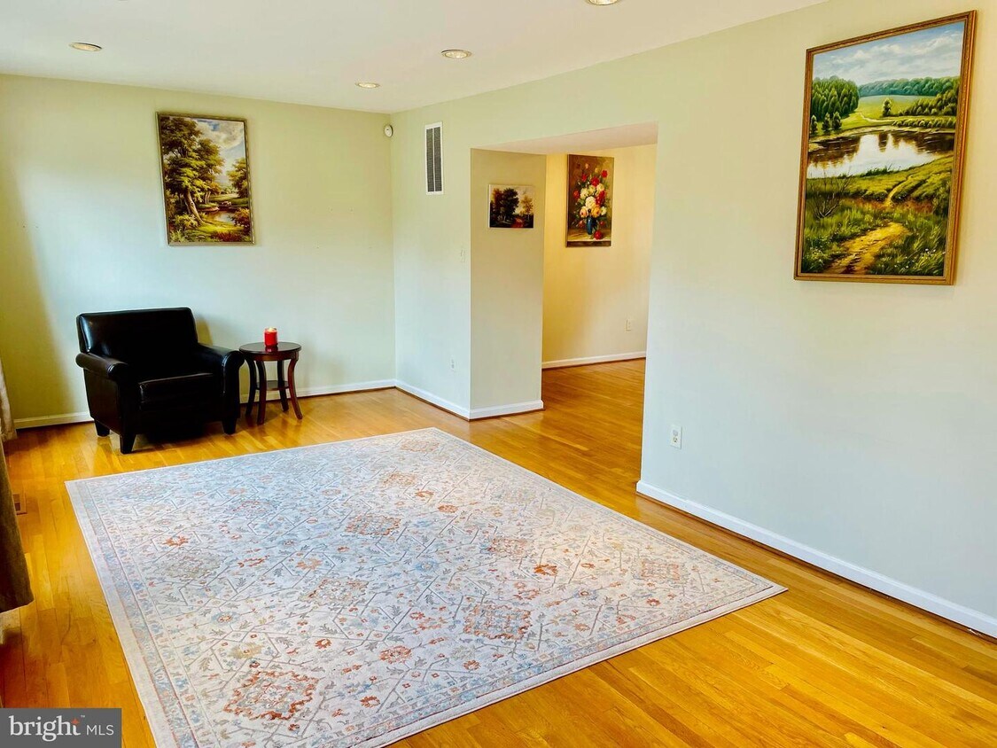 11309 Brandy Hall Ln, North Potomac, MD 20878 House for Rent in North