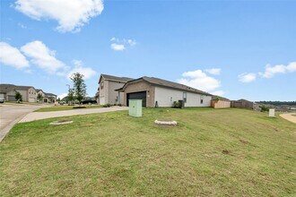 Building Photo - 15049 Ronan Dr