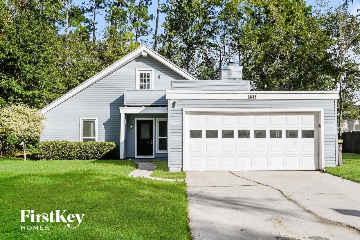 Foto principal - 6835 Candlewood Dr S