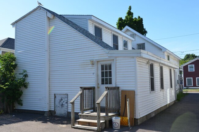 Building Photo - 15-17 Peru Street