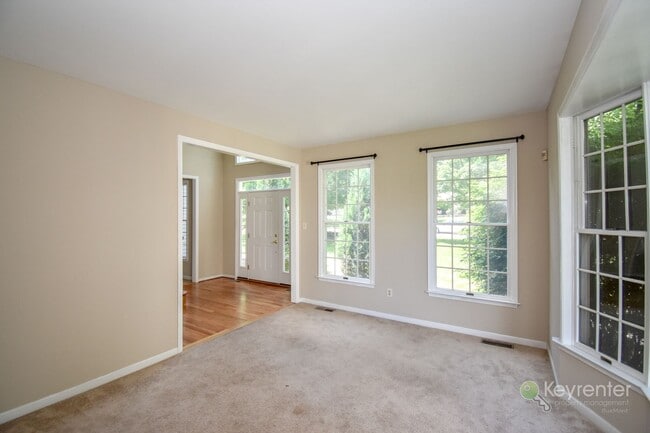 Foto del edificio - 5474 Grandview Ln