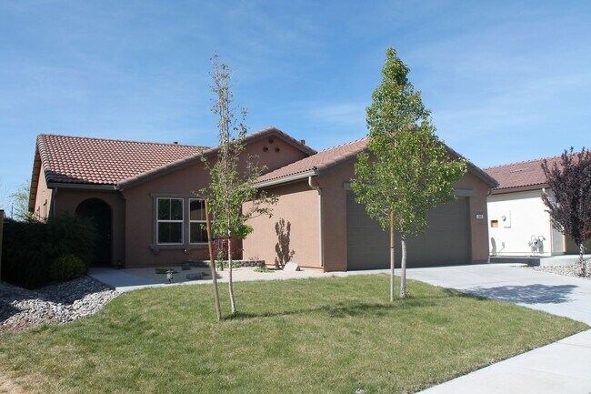 Building Photo - 3 bed, 2bath, + bonus room/den/office. Beautiful 2011 Single Story Home in KB development of Damo...