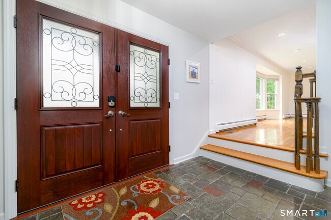 Foto del edificio - 44 Newfield Ct
