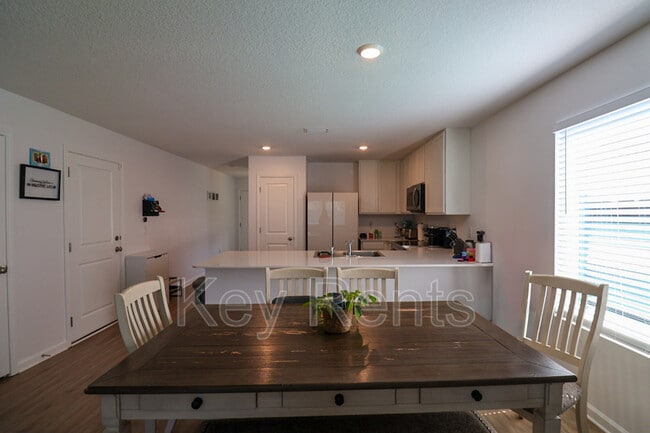 Building Photo - 6724 Paso Fino Dr