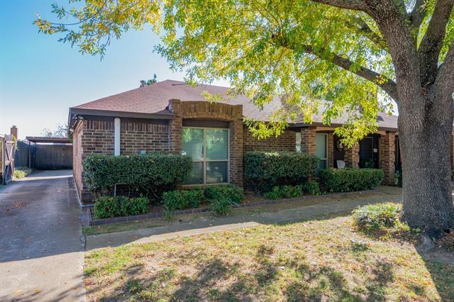 Building Photo - 3018 Hilltop Dr