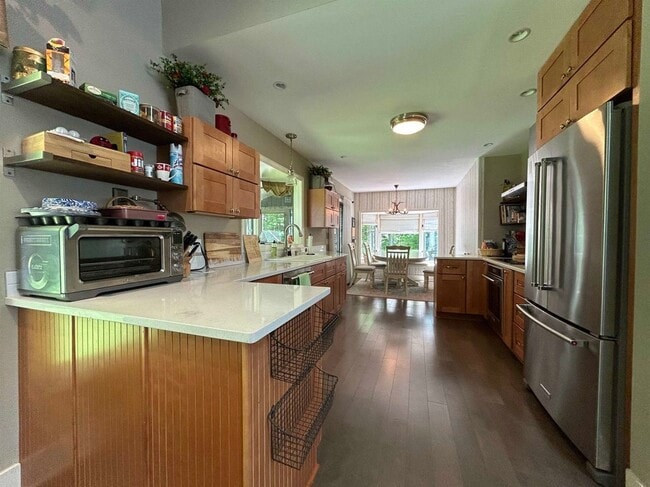 Building Photo - 13 Deer