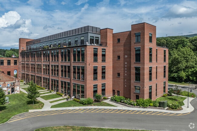 Building Photo - The Lofts at Beacon