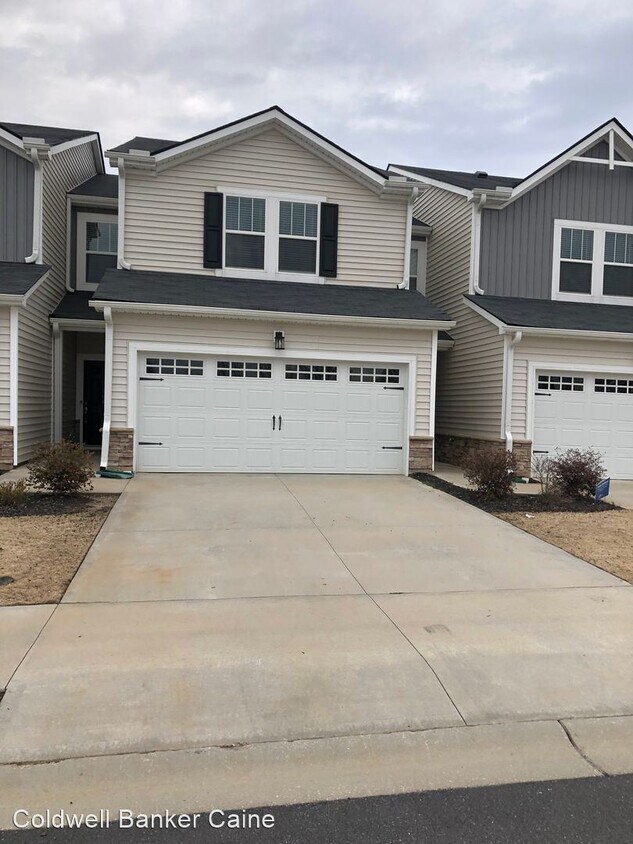 Primary Photo - 3 br, 2.5 bath House - 104 Outback Drive