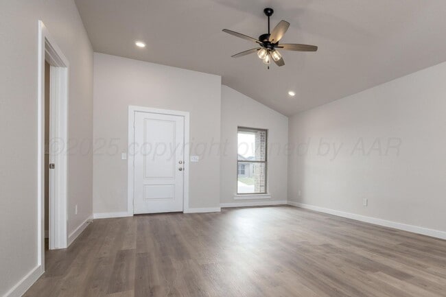 Foto del edificio - 3102 Buckthorn Dr