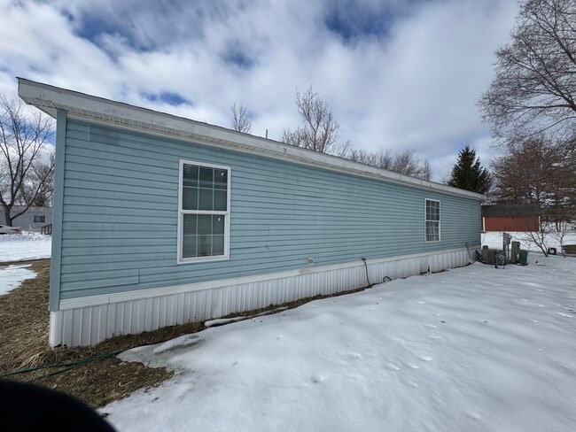 Building Photo - 4237 Daffodil Cir