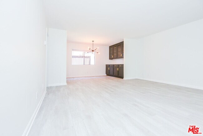Foto del edificio - 2602 Carnegie Ln